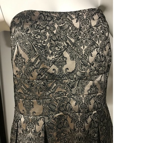 NWT Le Chateau PLUS SIZE Jacquard Fit & Flare Dress Champagne Gold Black… - Picture 4 of 4